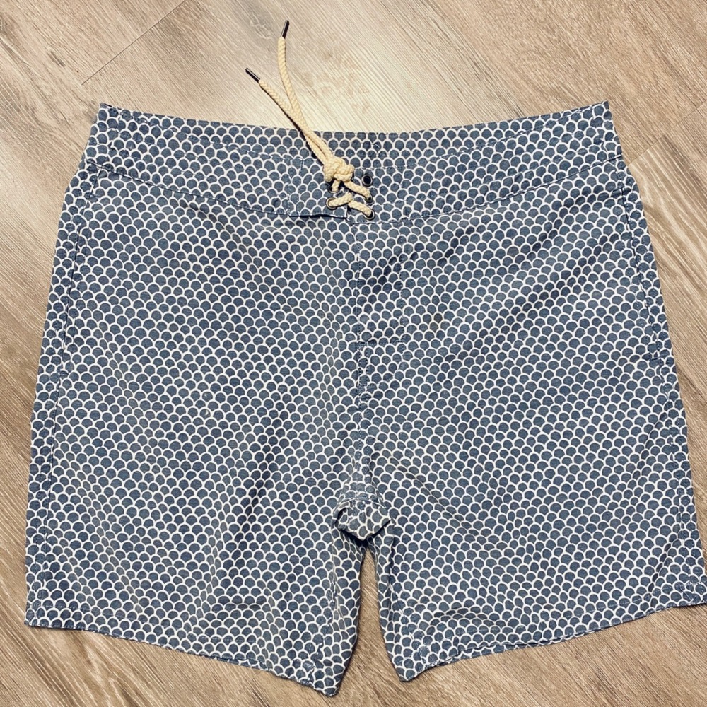 Faherty Brand Mens Blue Fish Scale Print Board Shorts Swim Trunks Size 35